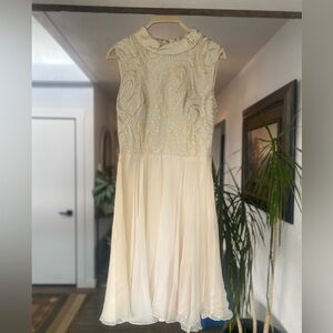Vintage Chic Ivory‎ Sleeveless knee Length Dress Women’s
